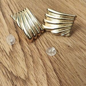 Elegant Gold-Tone Women's Earrings